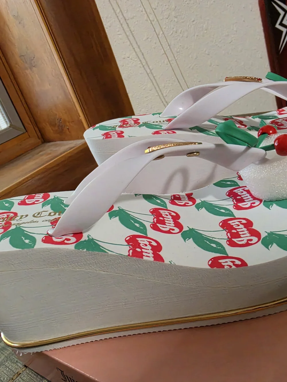 Juicy Couture wedge cherry flip flops 2